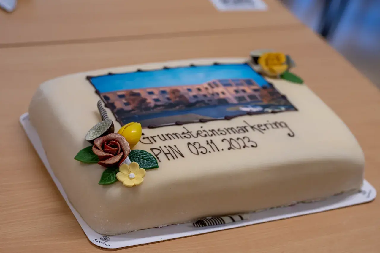 En kake med et budskap på